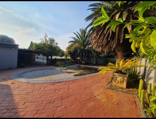 4 BEDROOM HOUSE FOR SALE IN VANDERBIJLPARK SE 2